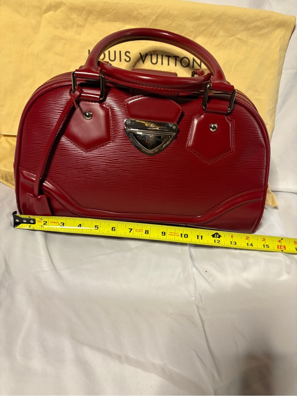 β¨ Authentic Louis Vuitton Bowling Montaigne GM β Epi Leather in Red/Carmine - Picture 12 of 17